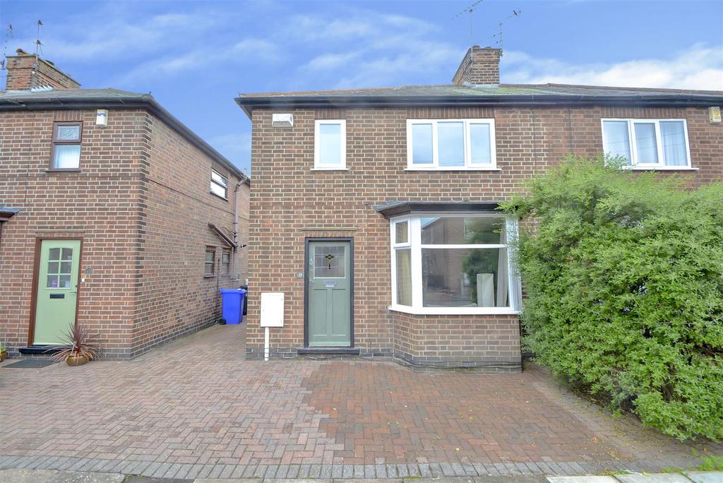 Carlton Road, Long Eaton 3 bed semidetached house £185,000