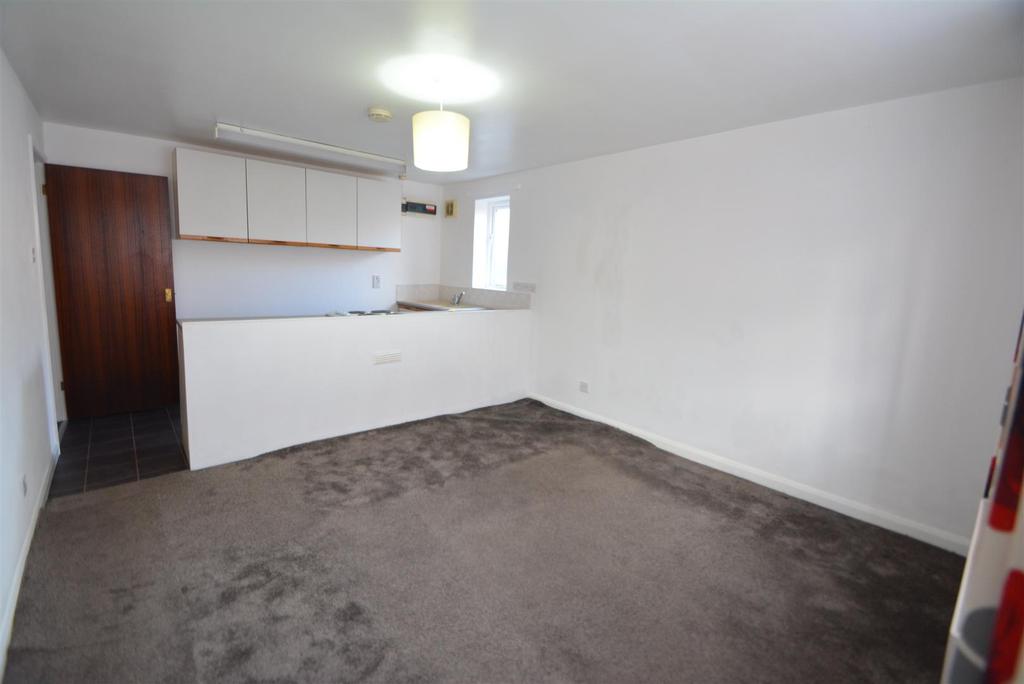 Lounge/Kitchen