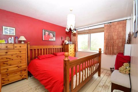 8 Framlingham Drive, Caversham, Reading, RG4 6RE