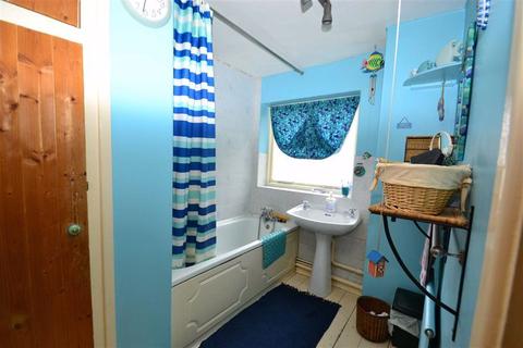 8 Framlingham Drive, Caversham, Reading, RG4 6RE