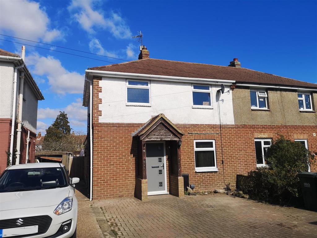 Knoll Crescent, Eastbourne 3 bed semidetached house £260,000