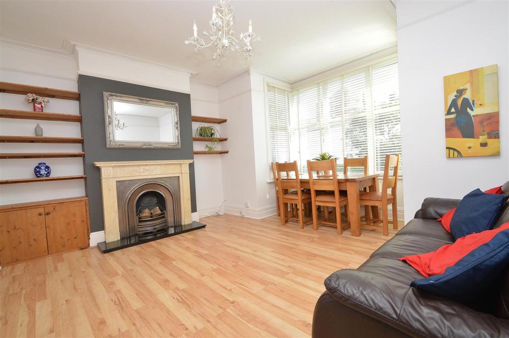 Ocklynge Road, Eastbourne 3 bed flat £260,000