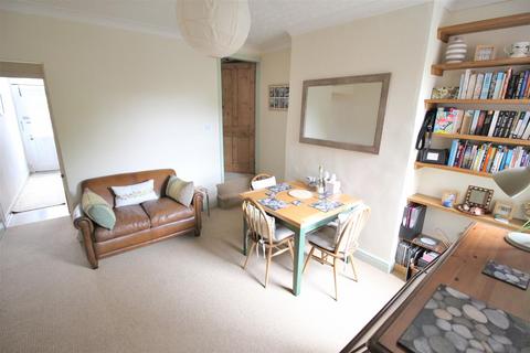 17 Victory Road, Beeston, Nottingham, NG9 1LH