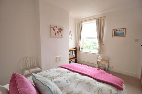 17 Victory Road, Beeston, Nottingham, NG9 1LH