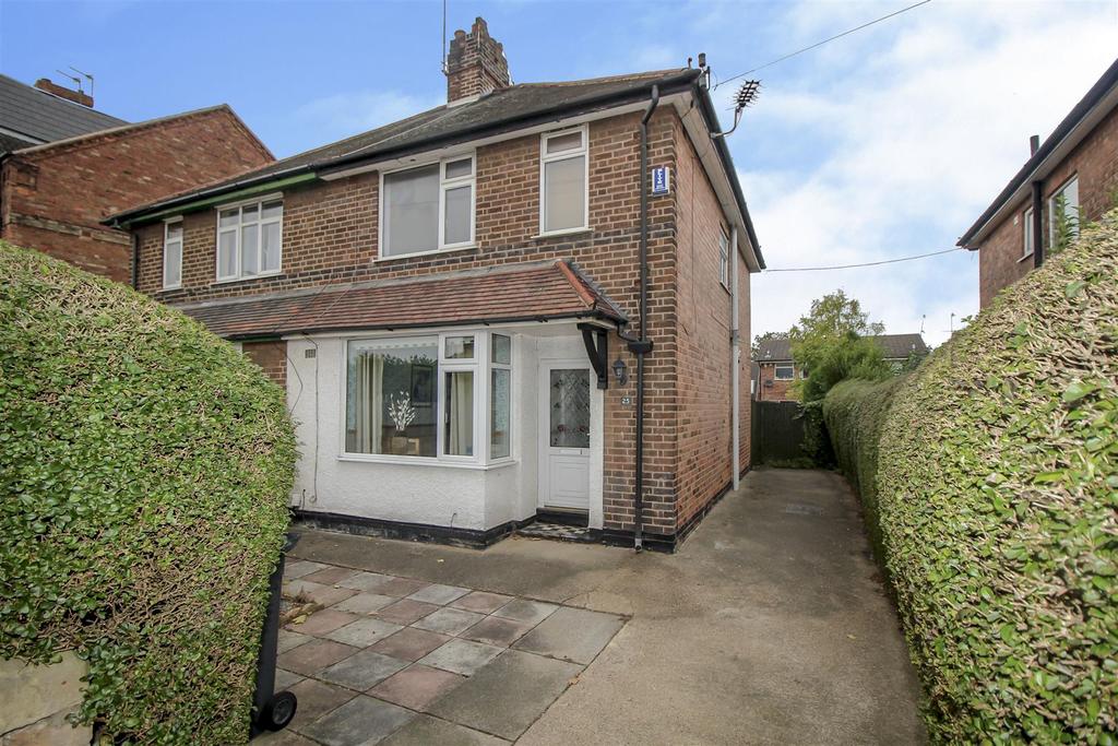 Lilac Grove, Beeston Rylands 3 bed semidetached house £200,000