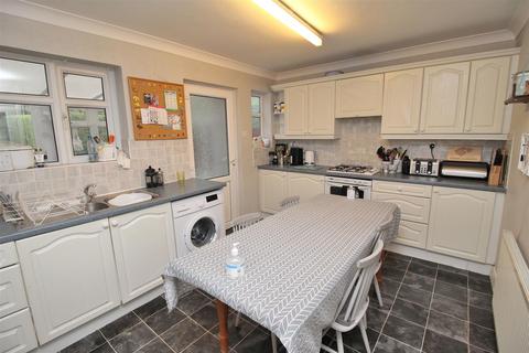 46 Anderson Crescent, Beeston, Nottingham, NG9 2PT