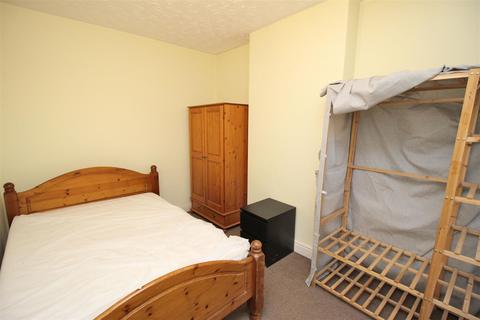 46 Abbey Road, Beeston, Nottingham, NG9 2QF