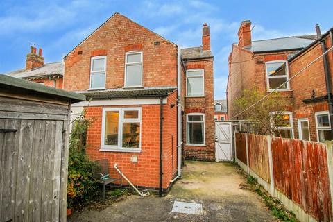 46 Abbey Road, Beeston, Nottingham, NG9 2QF