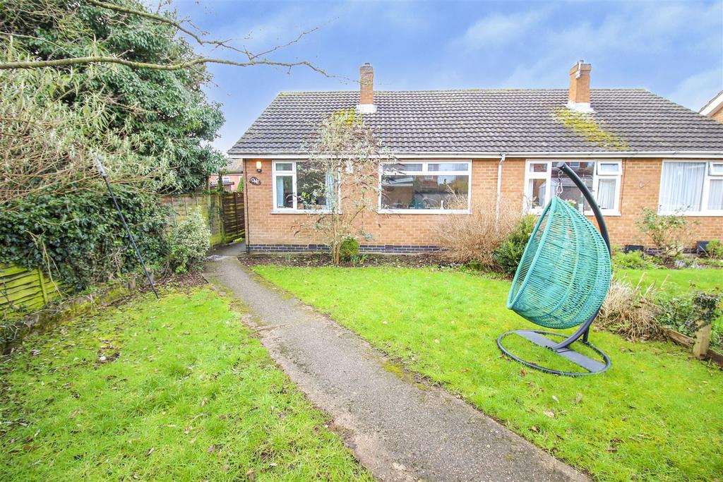 Cator Lane North 2 bed semidetached bungalow £200,000