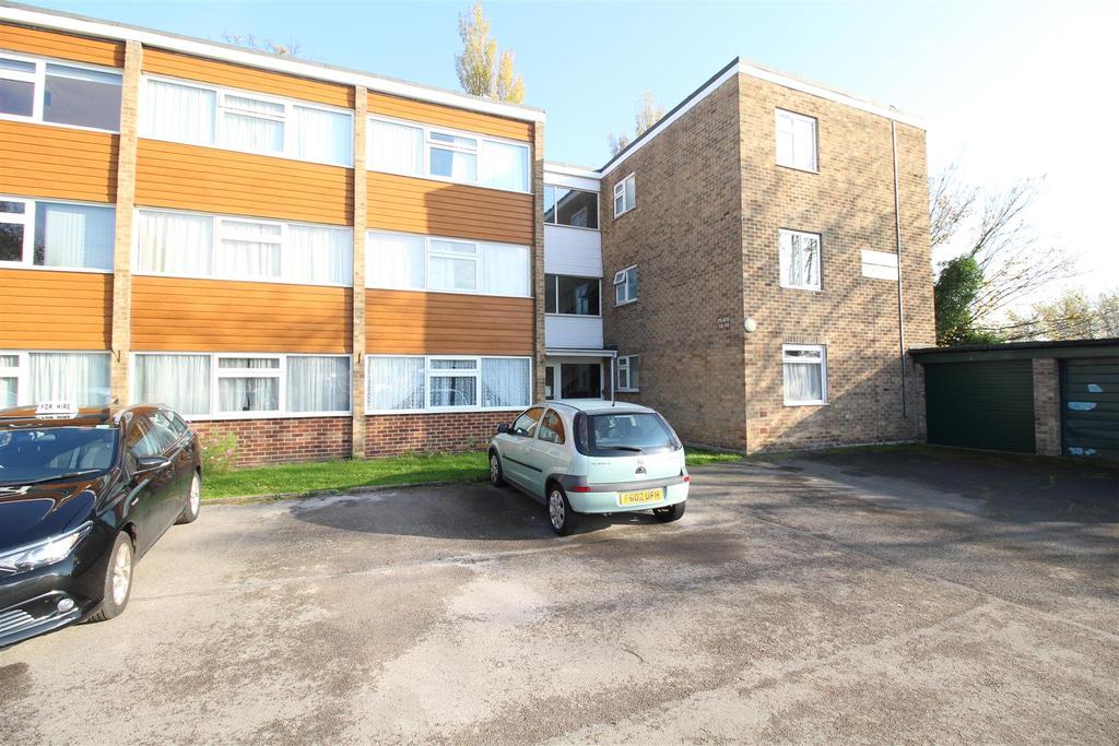 Alwyn Court, Beeston, Nottingham 1 bed flat £85,000