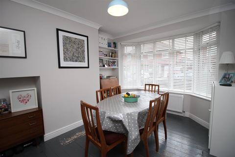 35 Beech Avenue, Beeston, Nottingham, NG9 1QH