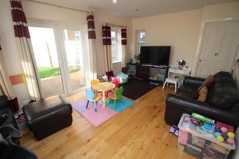 6 Vincent Avenue, Beeston, Nottingham, NG9 1GU