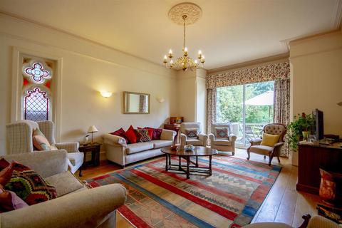 5 Barratt Lane, Attenborough, Nottingham, NG9 6AD