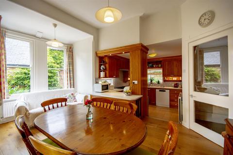 5 Barratt Lane, Attenborough, Nottingham, NG9 6AD