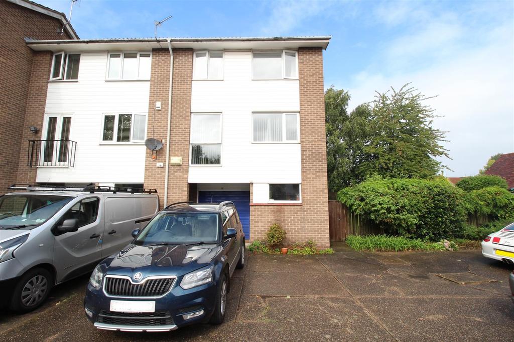 Ullswater Crescent, Bramcote, Nottingham 3 bed townhouse £215,000