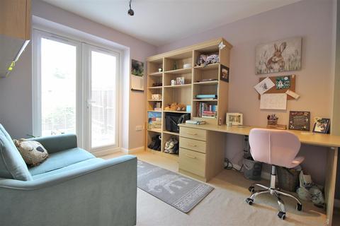 5 Alderman Close, Beeston, Nottingham, NG9 2RH