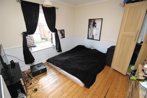 2 Alexandra Crescent, Beeston, Nottingham, NG9 2BQ