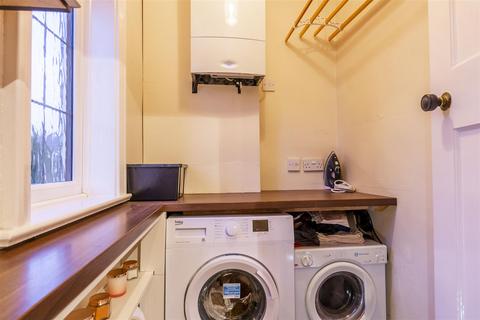 8 Middleton Crescent, Beeston, Nottingham, NG9 2TH