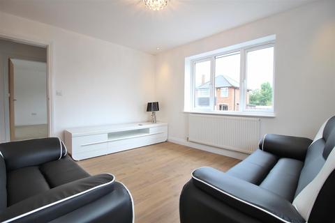1a Warrender Close, Bramcote, Nottingham, NG9 3EB