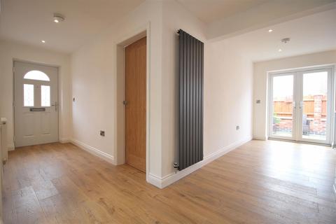 1a Warrender Close, Bramcote, Nottingham, NG9 3EB