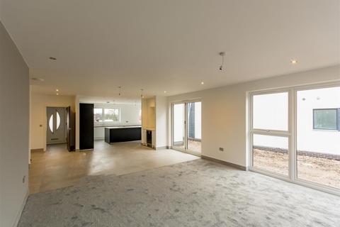 5 Baxter Green, Bramcote, Nottingham, NG9 3TB