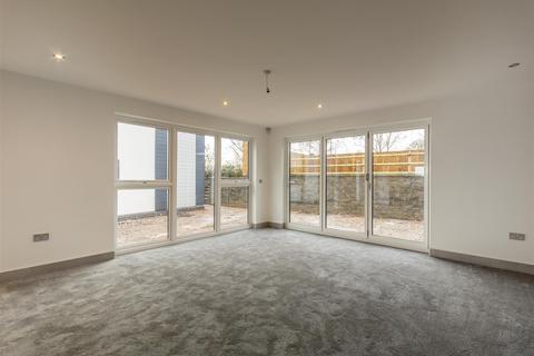 5 Baxter Green, Bramcote, Nottingham, NG9 3TB