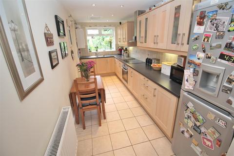 59 Abbey Road, Beeston, Nottingham, NG9 2QH