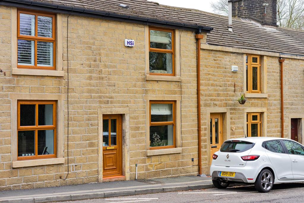 Blackburn Road, Egerton, Bolton, BL7 2 bed cottage £195,000