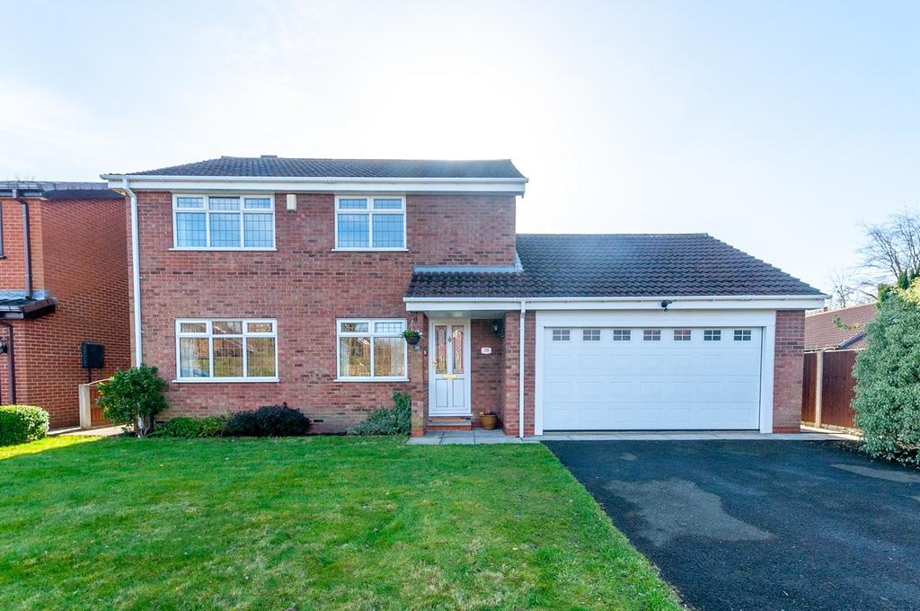 St Andrews Close, Fearnhead... 4 bed detached house £425,000