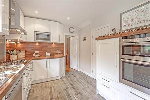 9 Bow Bridge View, Tadcaster, LS24 8JU