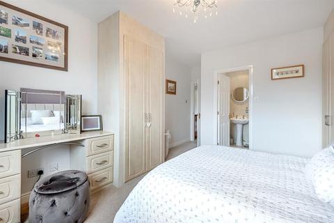 9 Bow Bridge View, Tadcaster, LS24 8JU