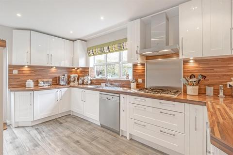 9 Bow Bridge View, Tadcaster, LS24 8JU