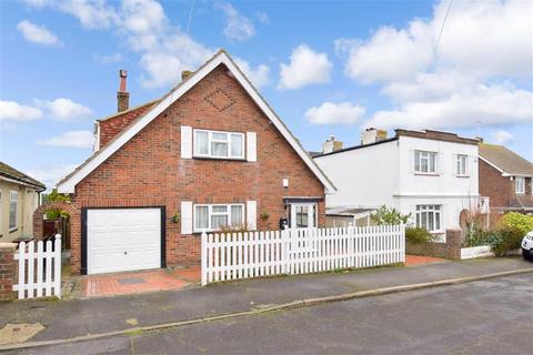 17 Burdett Avenue, Shorne, Gravesend, DA12 3HP