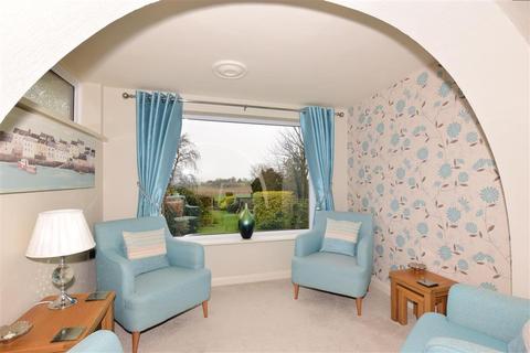17 Burdett Avenue, Shorne, Gravesend, DA12 3HP