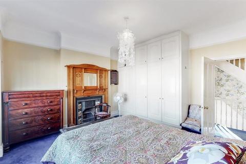 39 Loveday Road, London, W13 9JT