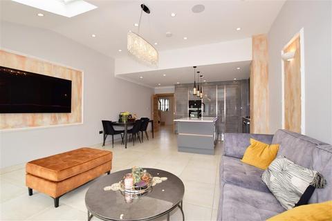 23 Fellowes Road, Carshalton, SM5 2SX