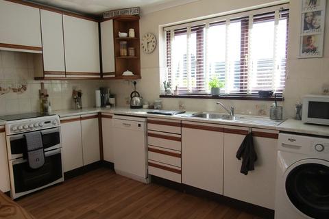 5 Caedegar Road, Ystradgynlais, Swansea, SA9 1LW