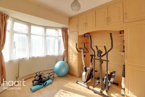 34a Westbury Avenue, Southall, UB1 2UY
