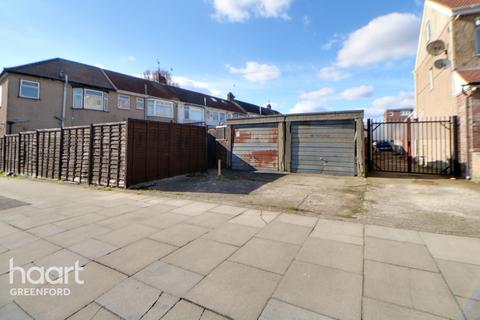 34a Westbury Avenue, Southall, UB1 2UY