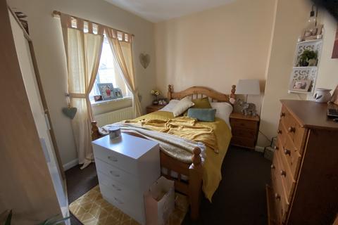 2 bedroom flat to rent, Market Street, Hetton Le Hole, DH5 9DZ