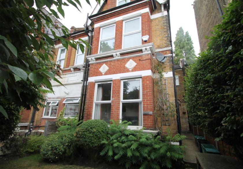 Manor Road, Beckenham, BR3 1 bed flat £1,050 pcm (£242 pw)