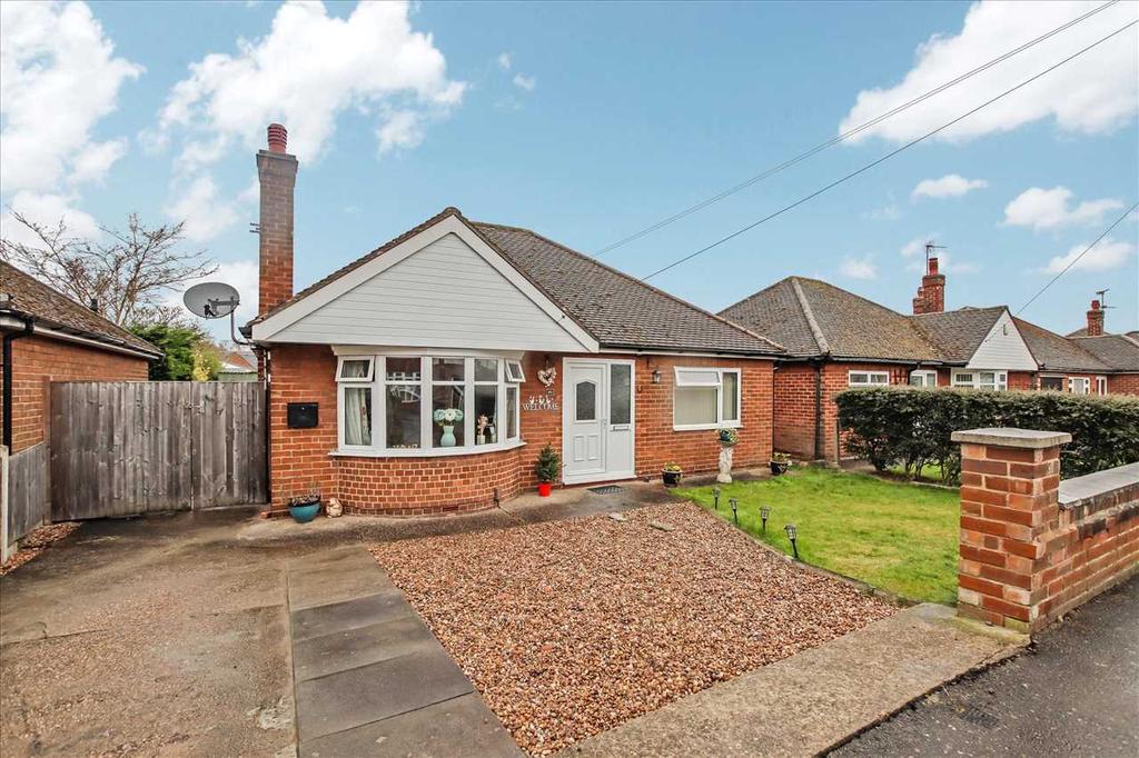 Western Crescent, Lincoln 3 bed bungalow for sale £250,000