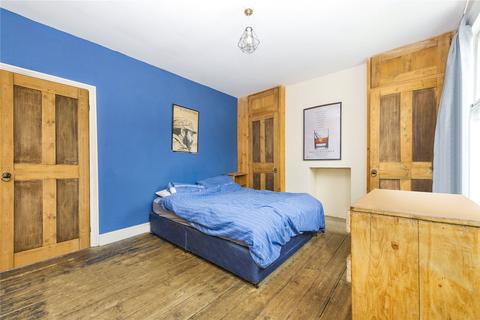 53 Smeaton Road, London, SW18 5JJ