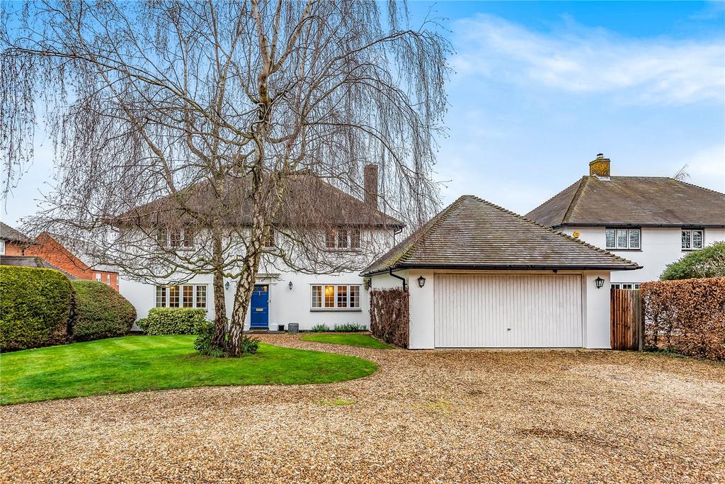 The Oaks, Silsoe, Bedfordshire, MK45 4 bed detached house for sale £