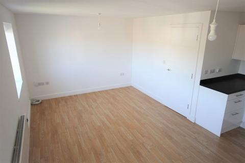 2 bedroom flat to rent, Roman Manor, 613 Stanningley Road, Leeds, LS13 4FA