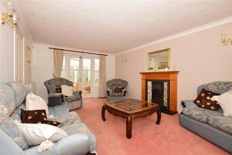 36 Chestnut Close, Kings Hill, West Malling, ME19 4FP