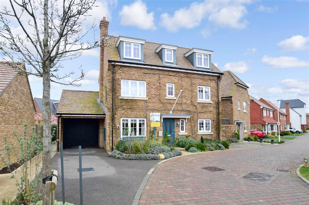 Goldfinch Drive, Ashford, Kent 4 bed detached house £450,000