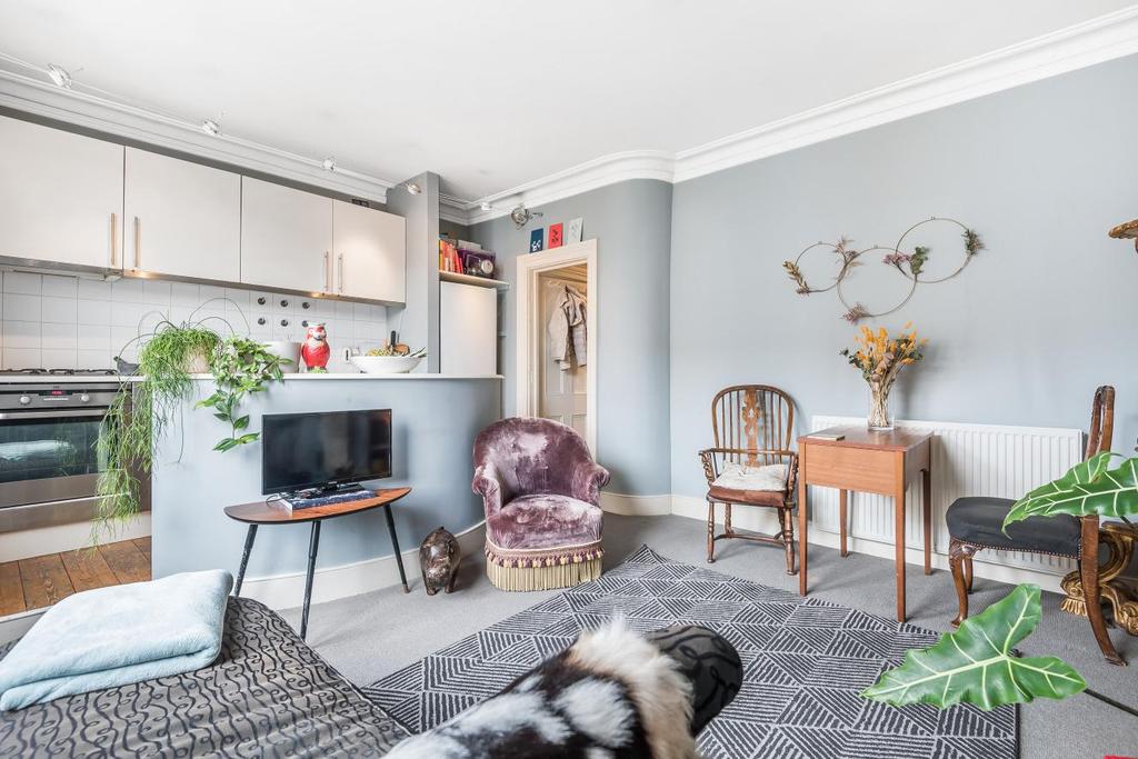 Hayter Road, Brixton 2 bed flat £495,000