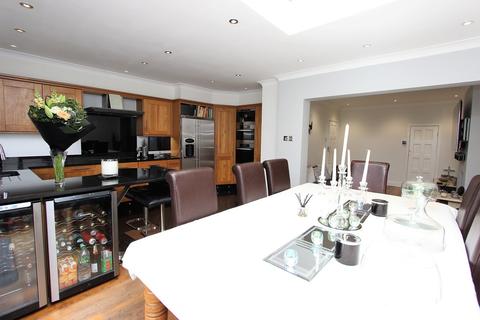 135 Winkworth Road, Banstead, SM7 2JW