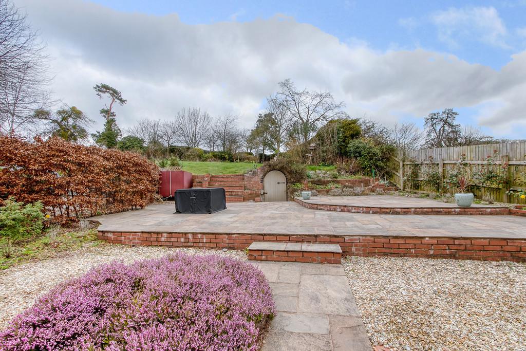 Woodcote Lane, Woodcote Green... 4 bed barn conversion £650,000